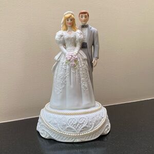 EHW Wedding Cake Bride & Groom Topper/Music Box "We've Only Just Begun" -Vintage